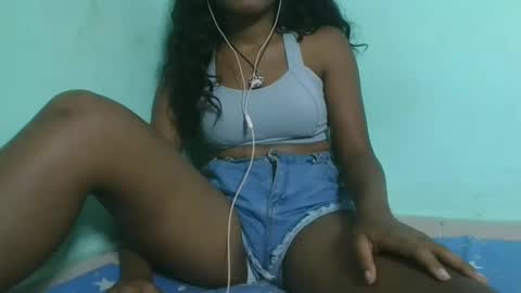 Snapshot of aimeamour chatting on 01.26.25 aimeamour online show from 01.26.25