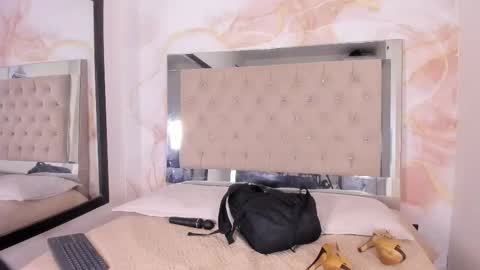 Ainaah  online show from 02.02.26