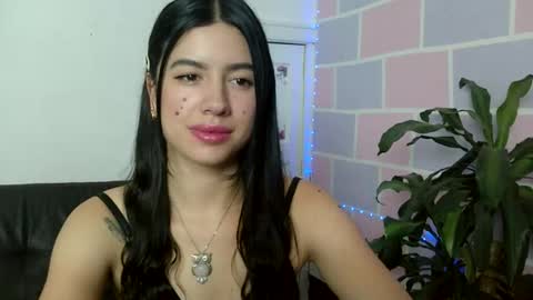 Snapshot of aine_ileana chatting on 05.29.26 J online show from 05.29.26