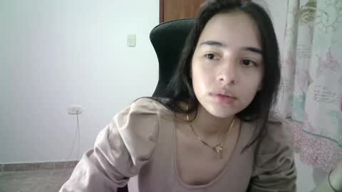 Snapshot of aineangeel chatting on 03.11.25 AINE online show from 03.11.25