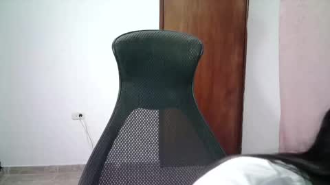 Snapshot of aineangeel chatting on 10.07.25 AINE online show from 10.07.25