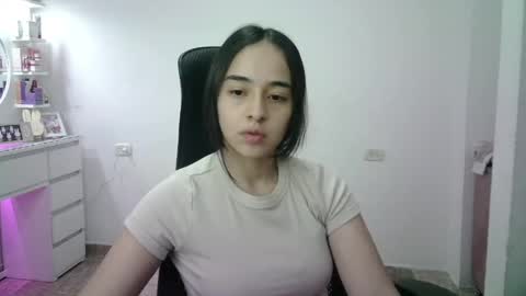 Snapshot of aineangeel chatting on 04.11.26 AINE online show from 04.11.26