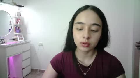 Snapshot of aineangeel chatting on 05.12.26 AINE online show from 05.12.26
