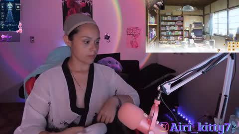 Snapshot of airi_kitty chatting on 12.18.25 airi_kitty online show from 12.18.25