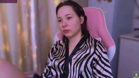 Snapshot of airyhill chatting on 02.17.26 airyhill online show from 02.17.26