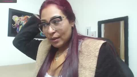 aisha_french online show from 05.25.26