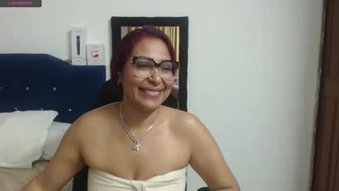 aisha_french online show from 05.26.26