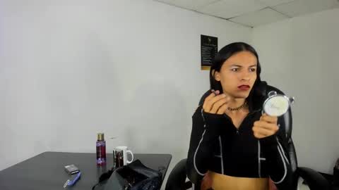 Aisha online show from 11.30.25