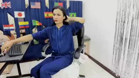 Aisha online show from 07.11.26