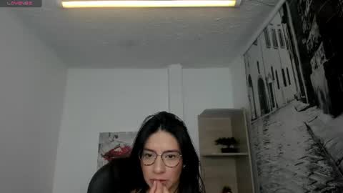 Aisha  online show from 06.11.26