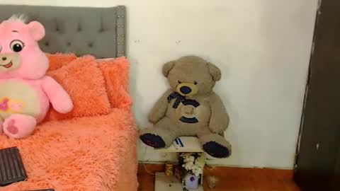 Snapshot of aisha_sex222 chatting on 09.18.25 aisha_sex222 online show from 09.18.25