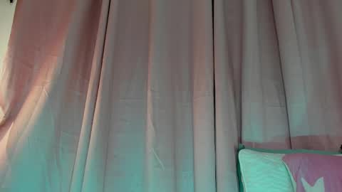 Aisha online show from 03.11.25