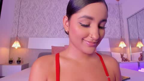 Aisha online show from 12.02.25