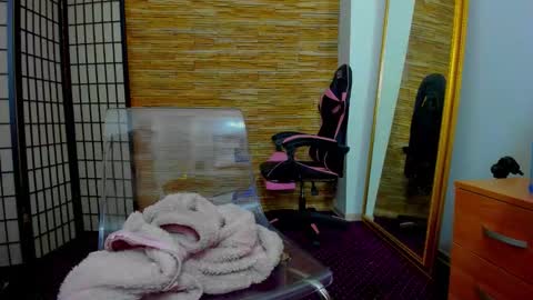 Aisha online show from 02.07.26