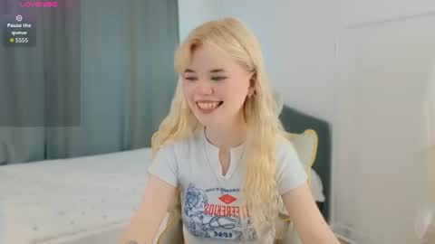 Snapshot of aisky chatting on 08.02.26 Alisha3 online show from 08.02.26