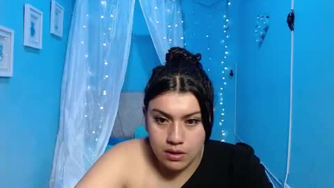 Snapshot of aisling_roisin chatting on 07.14.26 roisin online show from 07.14.26