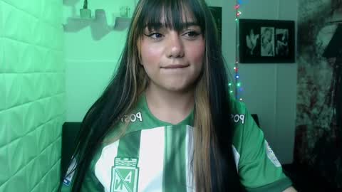 Snapshot of aitana_gomezz chatting on 12.18.24 Aitana online show from 12.18.24