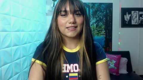 Snapshot of aitana_gomezz chatting on 01.07.25 Aitana online show from 01.07.25