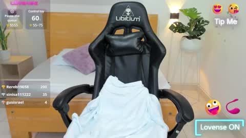 Aixa Burgos online show from 02.07.25