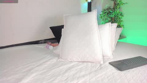   online show from 03.19.26