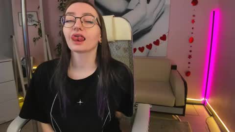 akaheby online show from 03.11.25