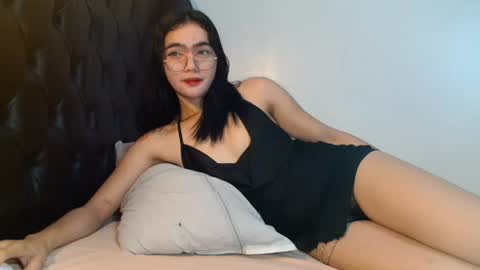 akamamiki25 online show from 06.17.26