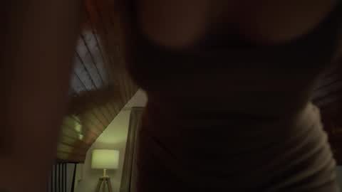 Snapshot of akaneiro_demon chatting on 09.10.25 Akaneiro online show from 09.10.25