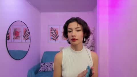 Snapshot of akaza_hakuji_ chatting on 02.13.25 Azaka online show from 02.13.25