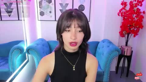 Snapshot of akaza_hakuji_ chatting on 09.27.25 Azaka online show from 09.27.25