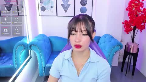 Snapshot of akaza_hakuji_ chatting on 10.24.25 Azaka online show from 10.24.25