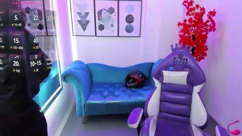 Snapshot of akaza_hakuji_ chatting on 11.26.25 Azaka online show from 11.26.25