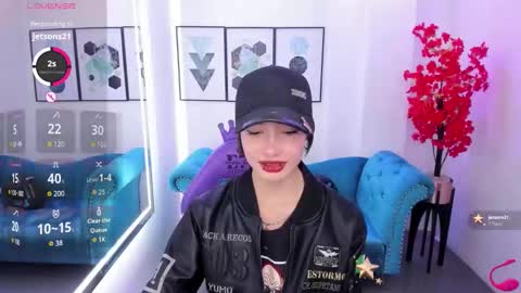 Snapshot of akaza_hakuji_ chatting on 11.27.25 Azaka online show from 11.27.25