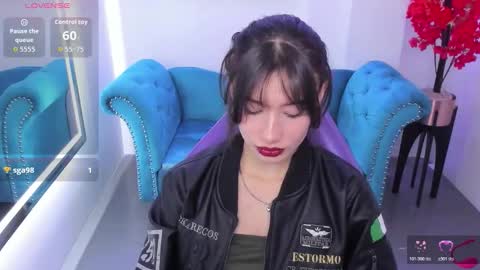 Snapshot of akaza_hakuji_ chatting on 11.28.25 Azaka online show from 11.28.25