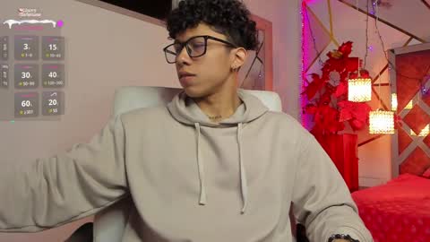 Snapshot of akazaboy chatting on 12.28.24 akazaboy online show from 12.28.24