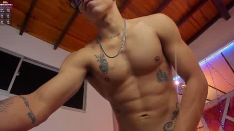 Snapshot of akazaboy chatting on 12.31.24 akazaboy online show from 12.31.24