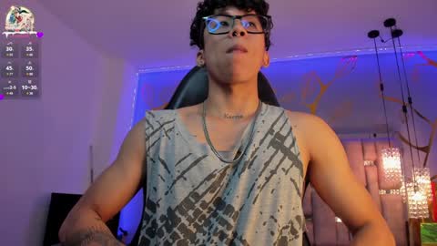 Snapshot of akazaboy chatting on 12.31.24 akazaboy online show from 12.31.24