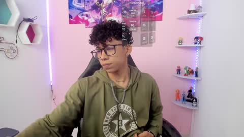 Snapshot of akazaboy chatting on 01.12.25 akazaboy online show from 01.12.25