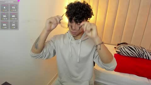 Snapshot of akazaboy chatting on 01.13.25 akazaboy online show from 01.13.25