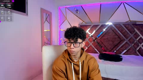 Snapshot of akazaboy chatting on 01.15.25 akazaboy online show from 01.15.25