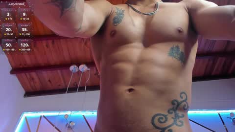 Snapshot of akazaboy chatting on 01.20.25 akazaboy online show from 01.20.25