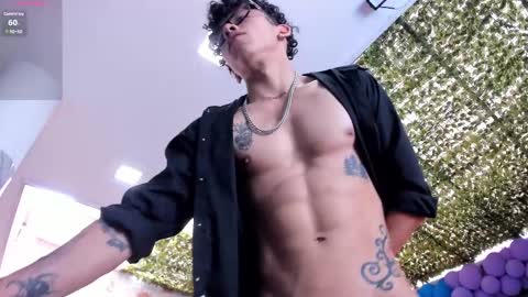 Snapshot of akazaboy chatting on 02.14.25 akazaboy online show from 02.14.25