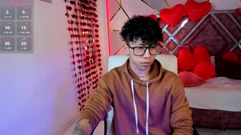 Snapshot of akazaboy chatting on 02.19.25 akazaboy online show from 02.19.25