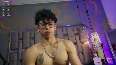 Snapshot of akazaboy chatting on 02.21.25 akazaboy online show from 02.21.25