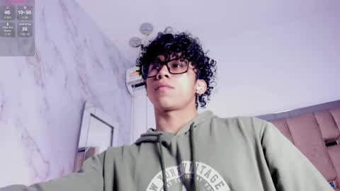 akazaboy online show from 04.30.26