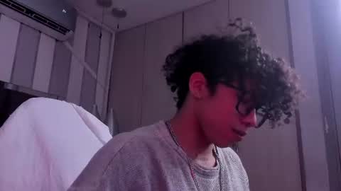 akazaboy online show from 06.22.26