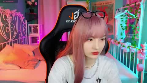 Akemi online show from 03.05.25