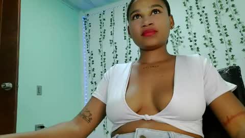 akemy_saunderz online show from 05.31.26
