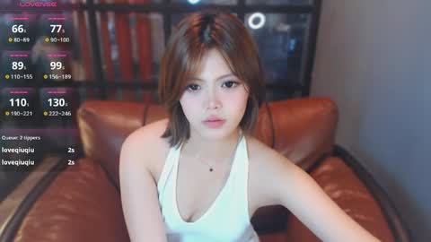 Snapshot of akina520 chatting on 05.26.26 Aki online show from 05.26.26