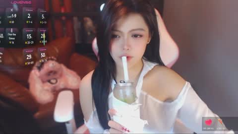 Snapshot of akina520 chatting on 06.29.26 Aki online show from 06.29.26
