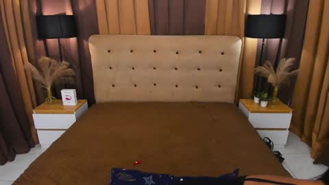 Snapshot of akira_heleana_nastyxx chatting on 11.20.25 AYESHA CUTE NOT INTO CHEAP online show from 11.20.25